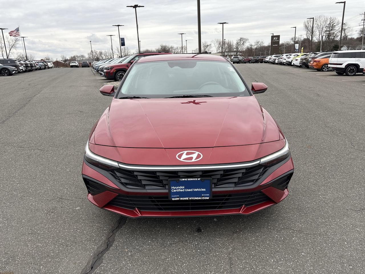 Certified 2025 Hyundai Elantra SE w/ Cargo Package image 3