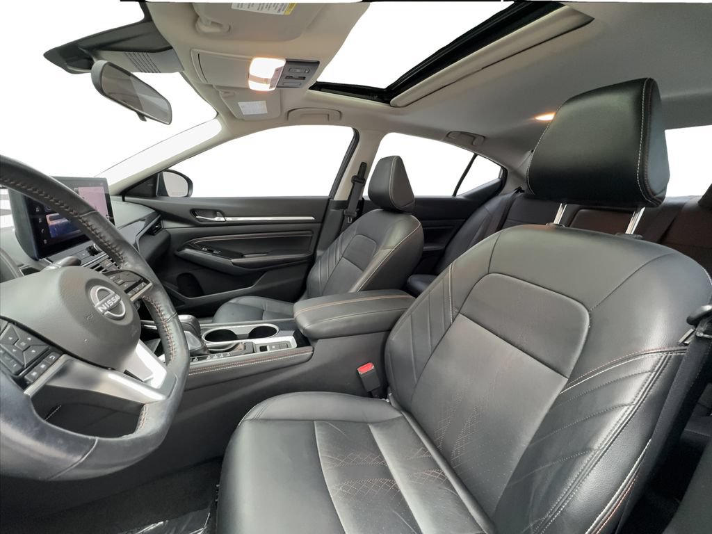 Used 2023 Nissan Altima 2.5 SR w/ SR Premium Package AWD/4WD image 19