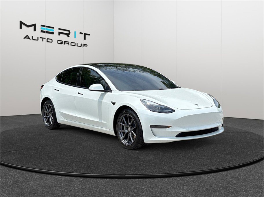 Used 2021 Tesla Model 3 Standard Range Plus RWD image 1