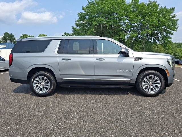 Certified 2025 GMC Yukon XL Denali AWD/4WD image 7