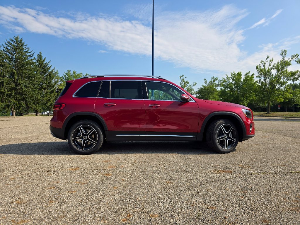 New 2026 Mercedes-Benz GLB 250 4MATIC image 16