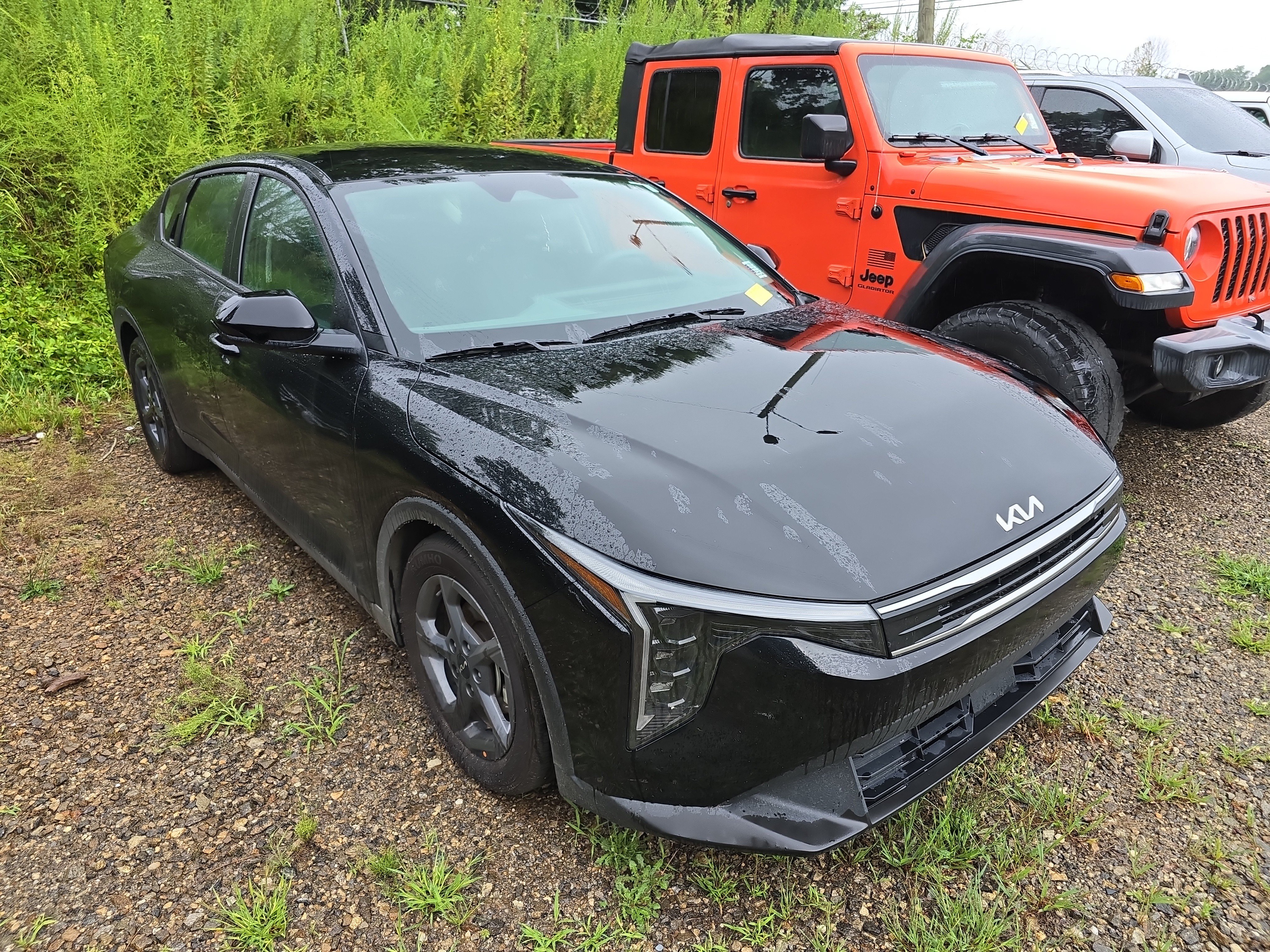 Used 2025 Kia K4 FWD image 1