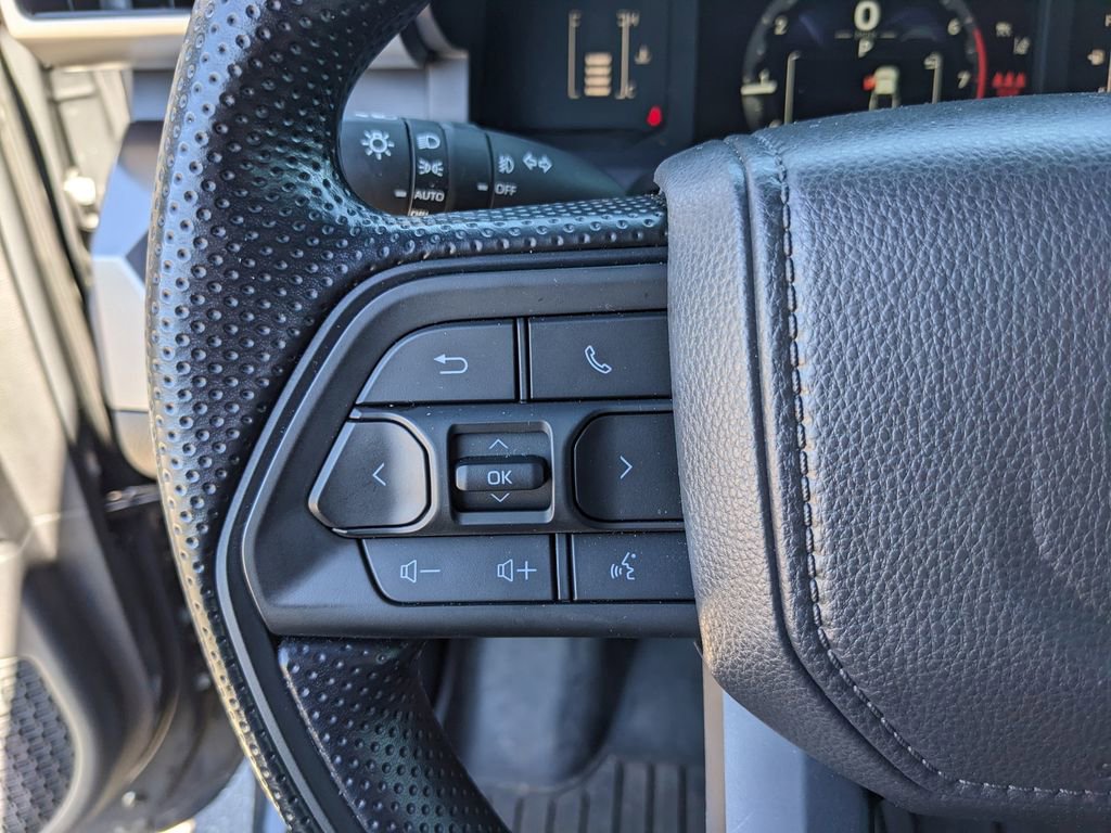 Used 2025 Toyota Tacoma SR5 image 28