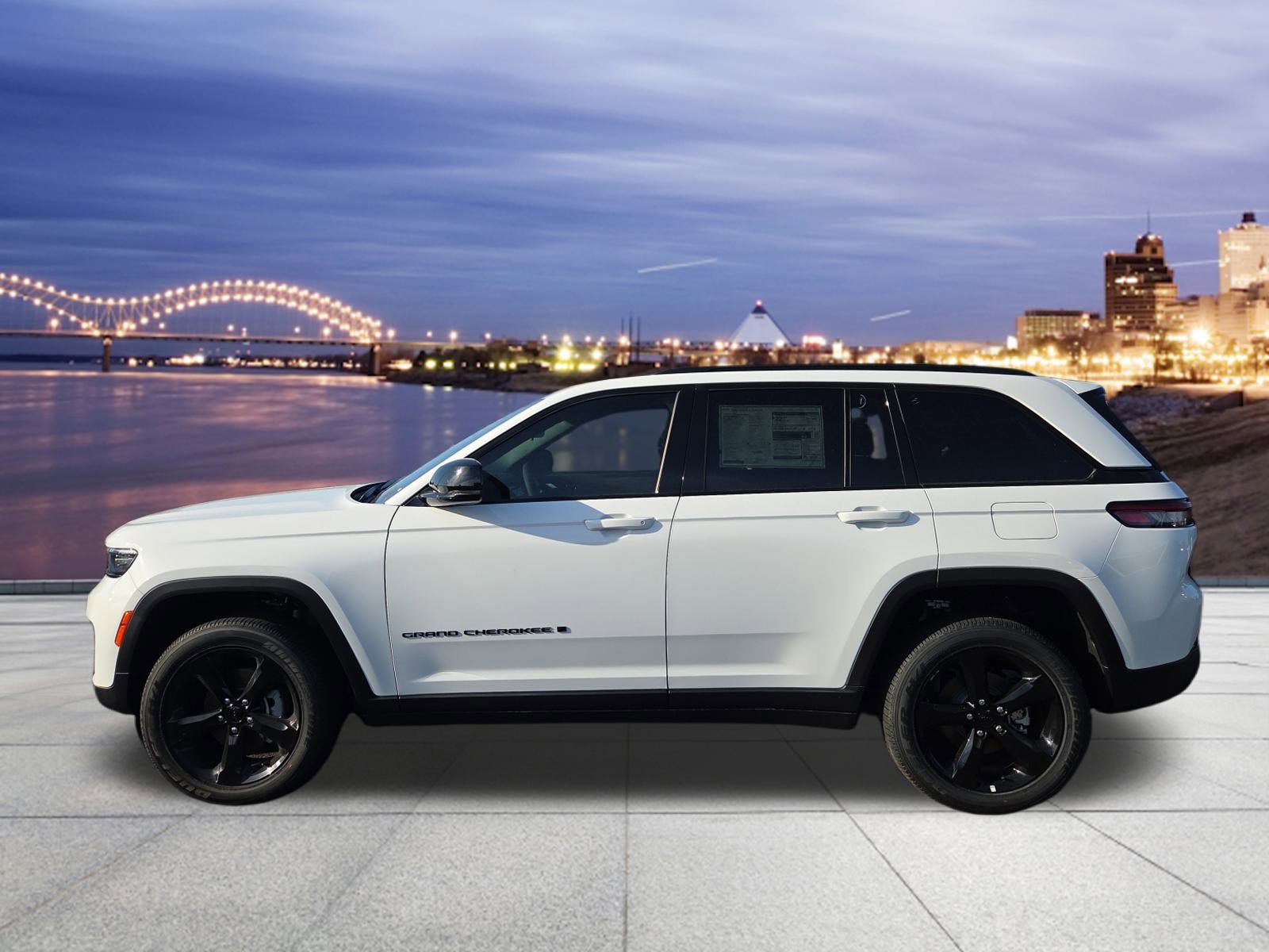 New 2025 Jeep Grand Cherokee Altitude image 2