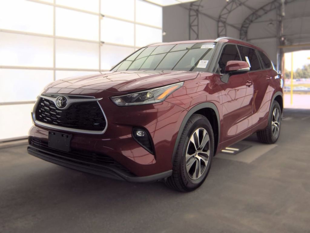 Used 2021 Toyota Highlander XLE