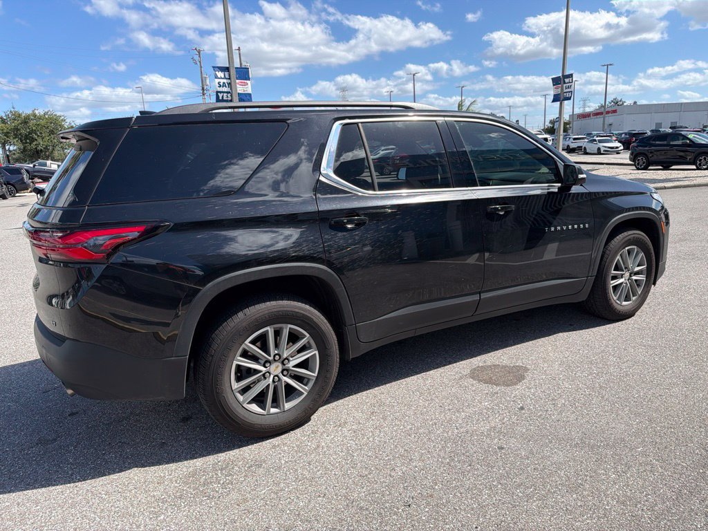 Used 2023 Chevrolet Traverse LT FWD image 12