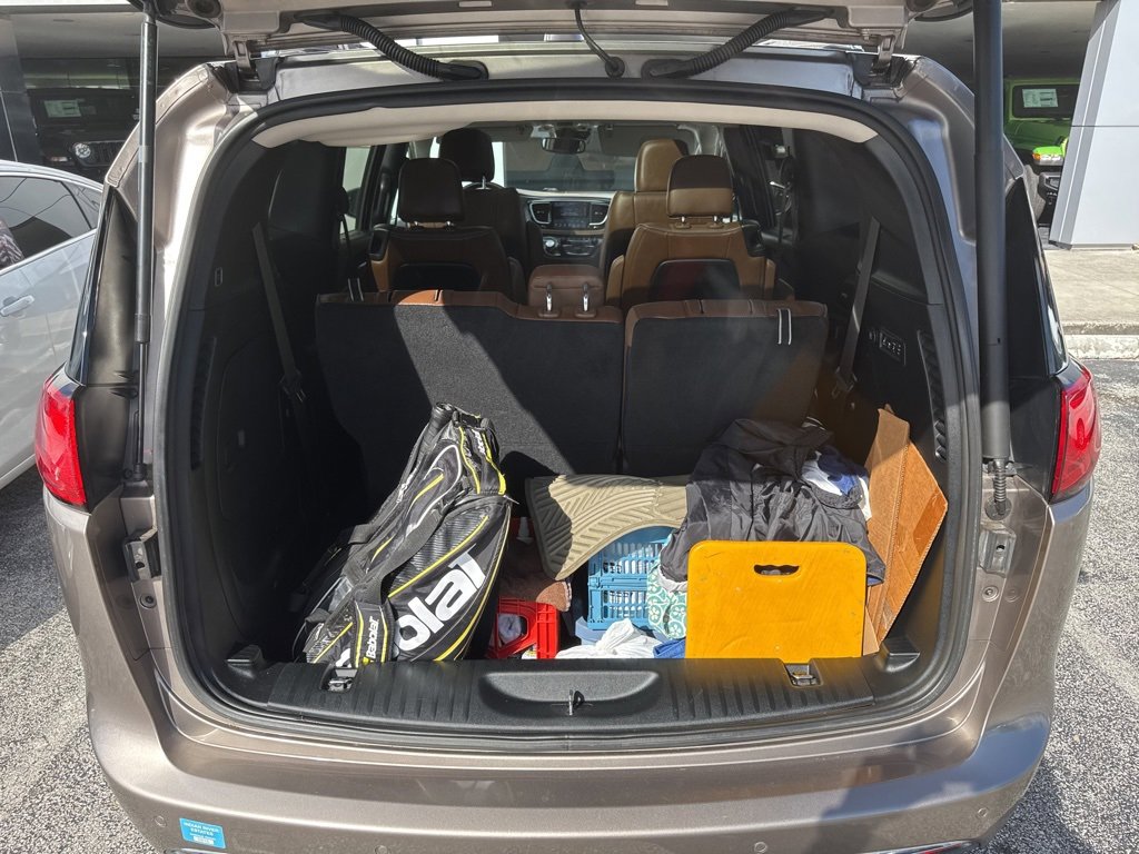 Used 2018 Chrysler Pacifica Limited w/ Advanced Safetytec Group image 12