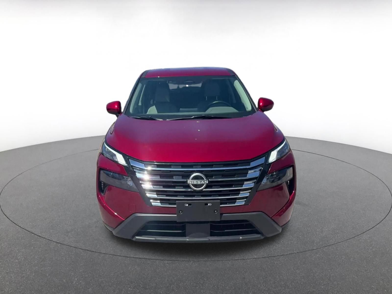 Used 2025 Nissan Rogue SV image 4