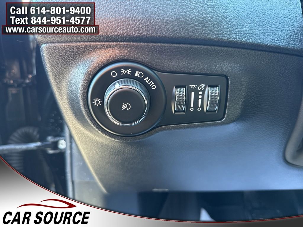 Used 2020 Jeep Compass Limited image 22