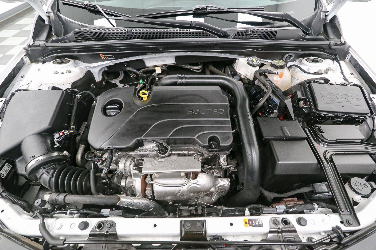 Used 2024 Chevrolet Malibu LT FWD image 14