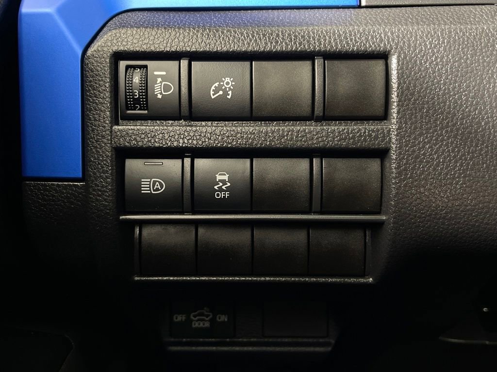 Certified 2025 Toyota Tacoma TRD Off-Road image 28