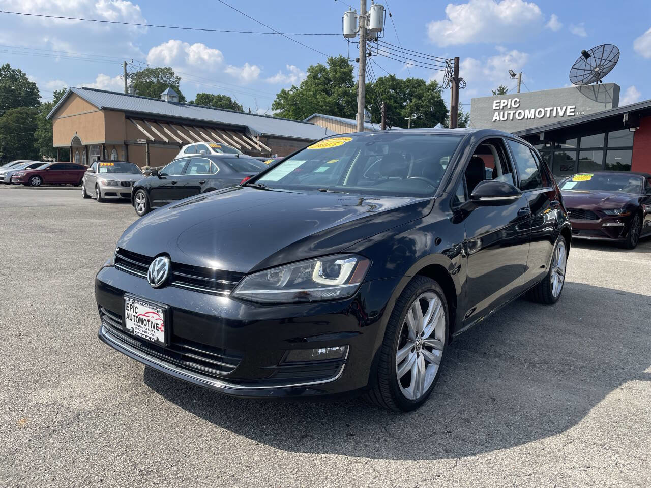 Used 2015 Volkswagen Golf SEL image 1