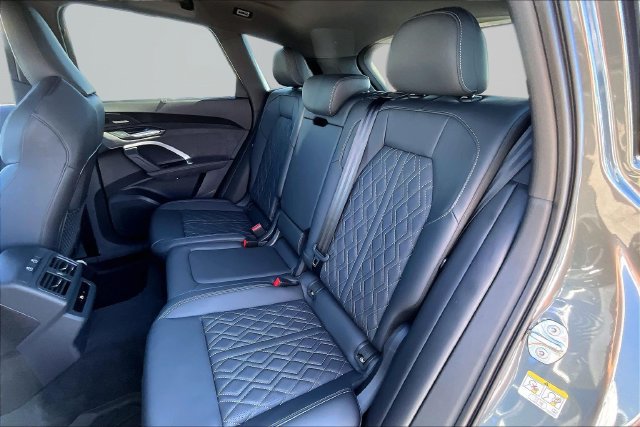New 2026 Audi SQ5 Premium Plus AWD/4WD image 28