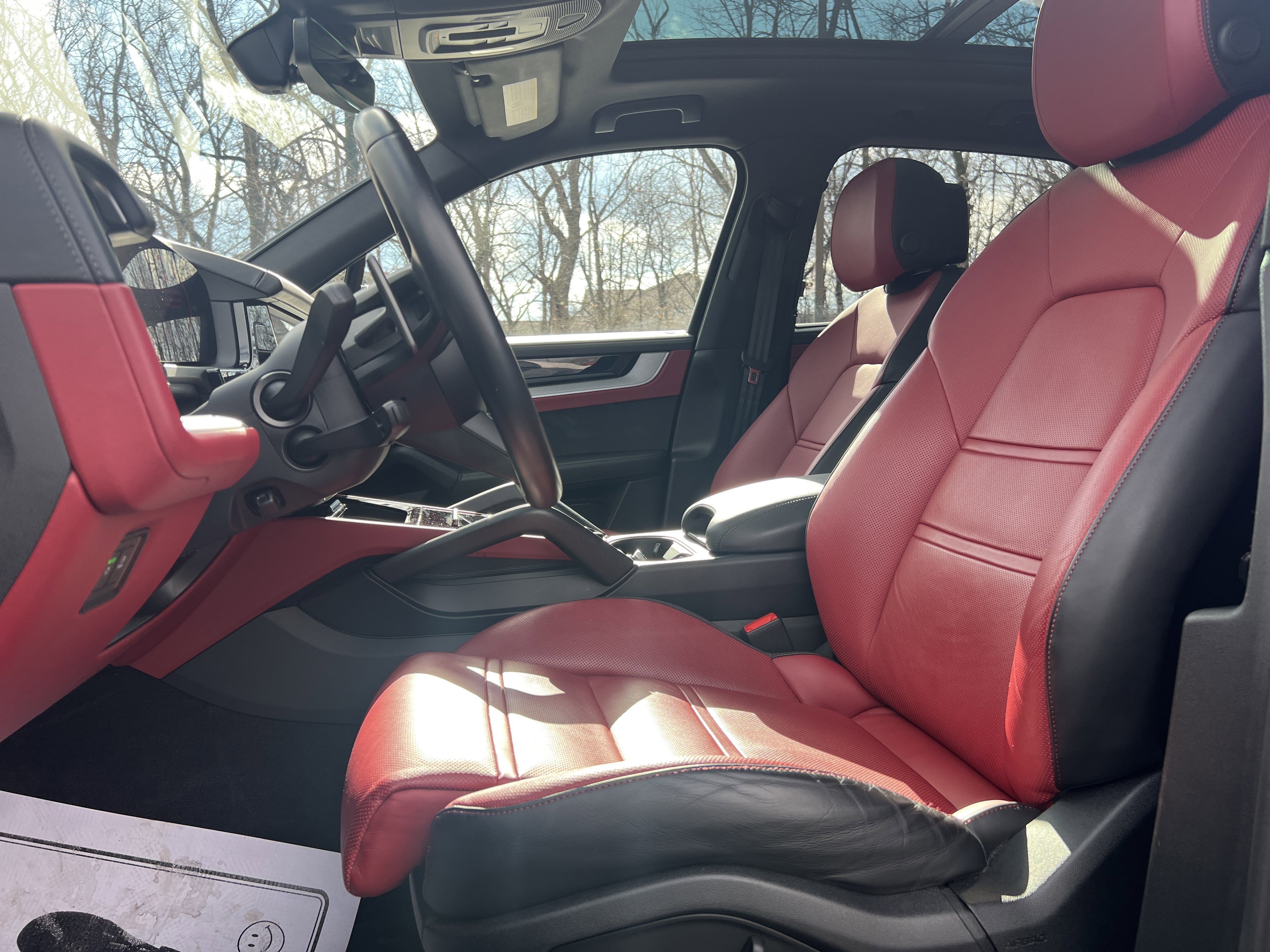 Used 2024 Porsche Cayenne image 21