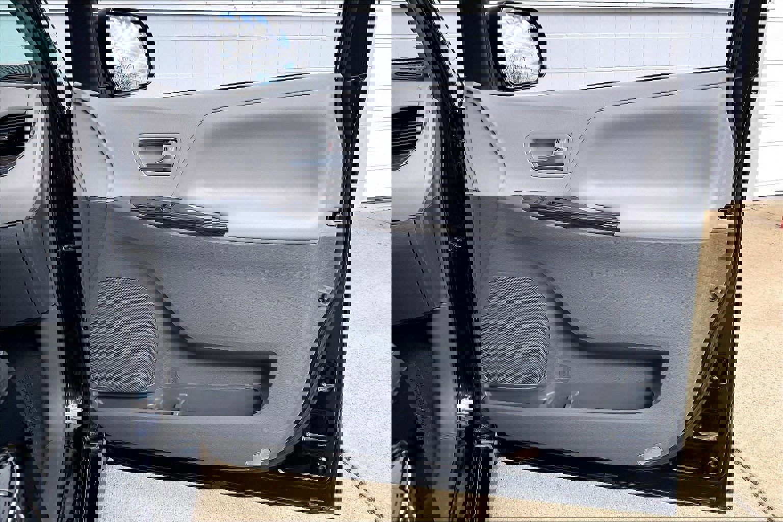 Used 2019 Toyota Sienna XLE image 29