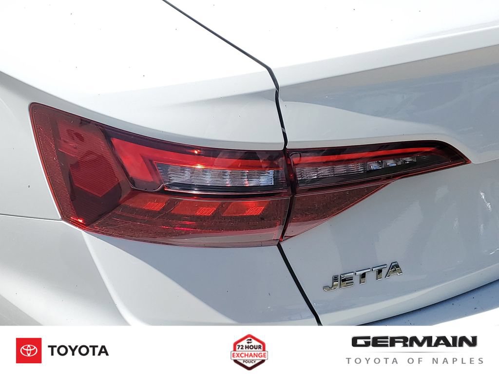 Used 2020 Volkswagen Jetta R-Line w/ R-Line Cold Weather Package FWD image 17