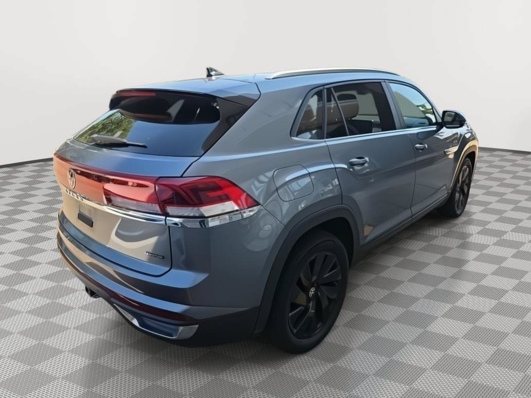 Used 2024 Volkswagen Atlas Cross Sport SE w/ Panoramic Sunroof Package AWD/4WD image 4