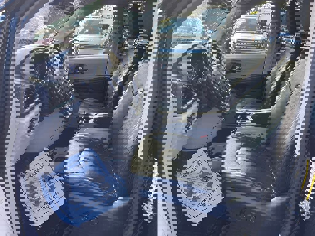 Used 2021 Chrysler Pacifica Touring-L image 14