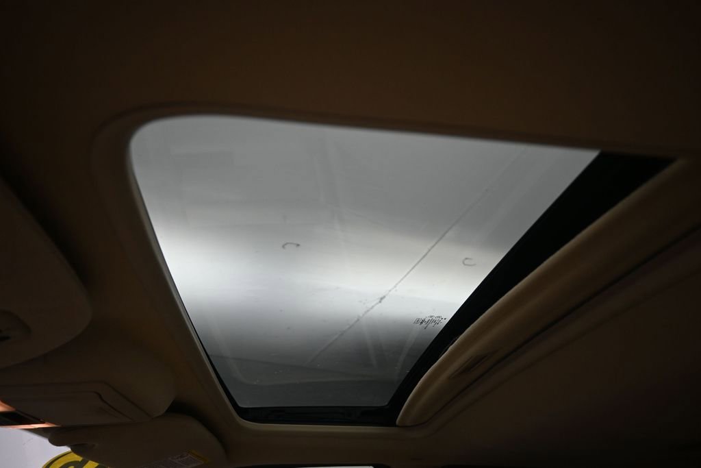 Used 2016 Ford Expedition EL Limited w/ Equipment Group 301A RWD image 19