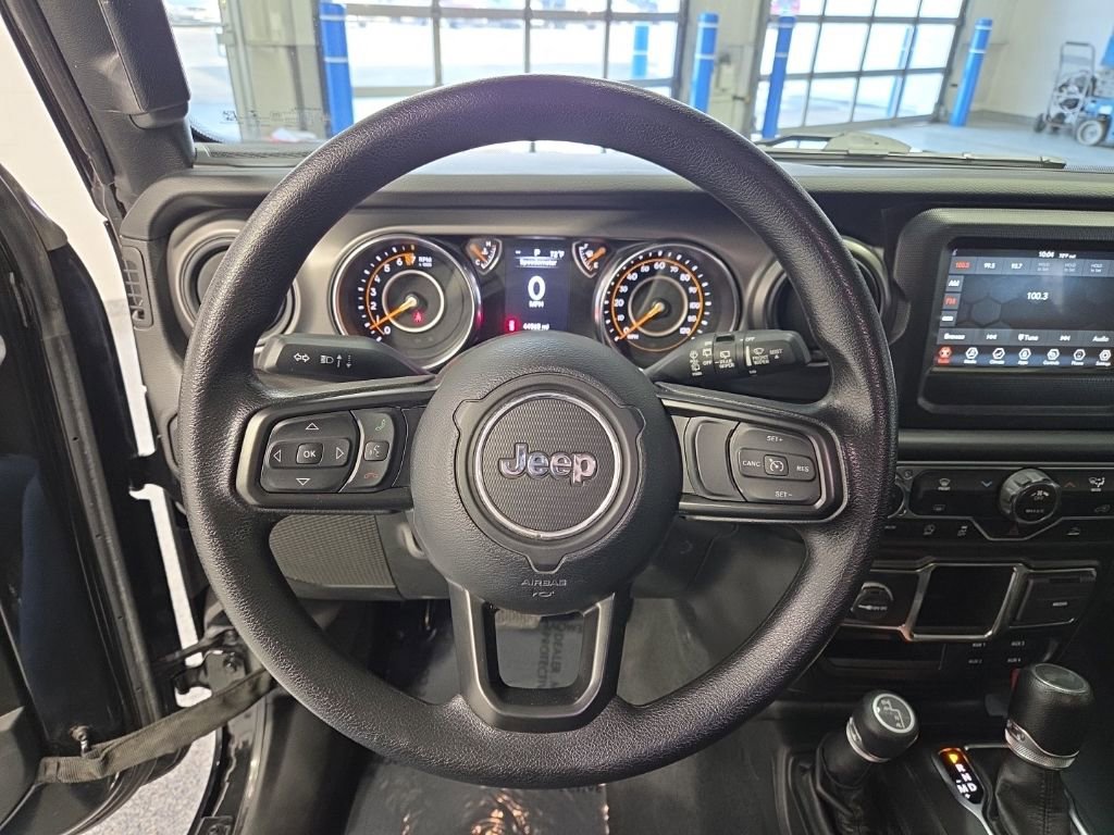 Used 2022 Jeep Wrangler Sport AWD/4WD image 12