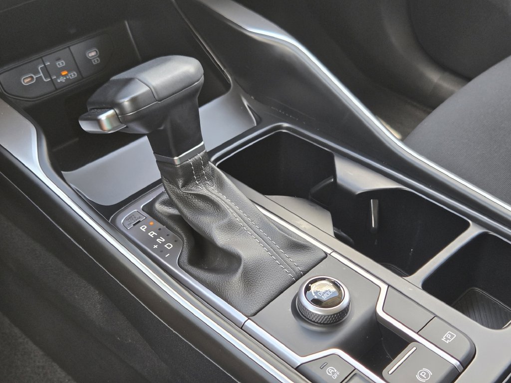 New 2026 Kia Sorento LX FWD image 15