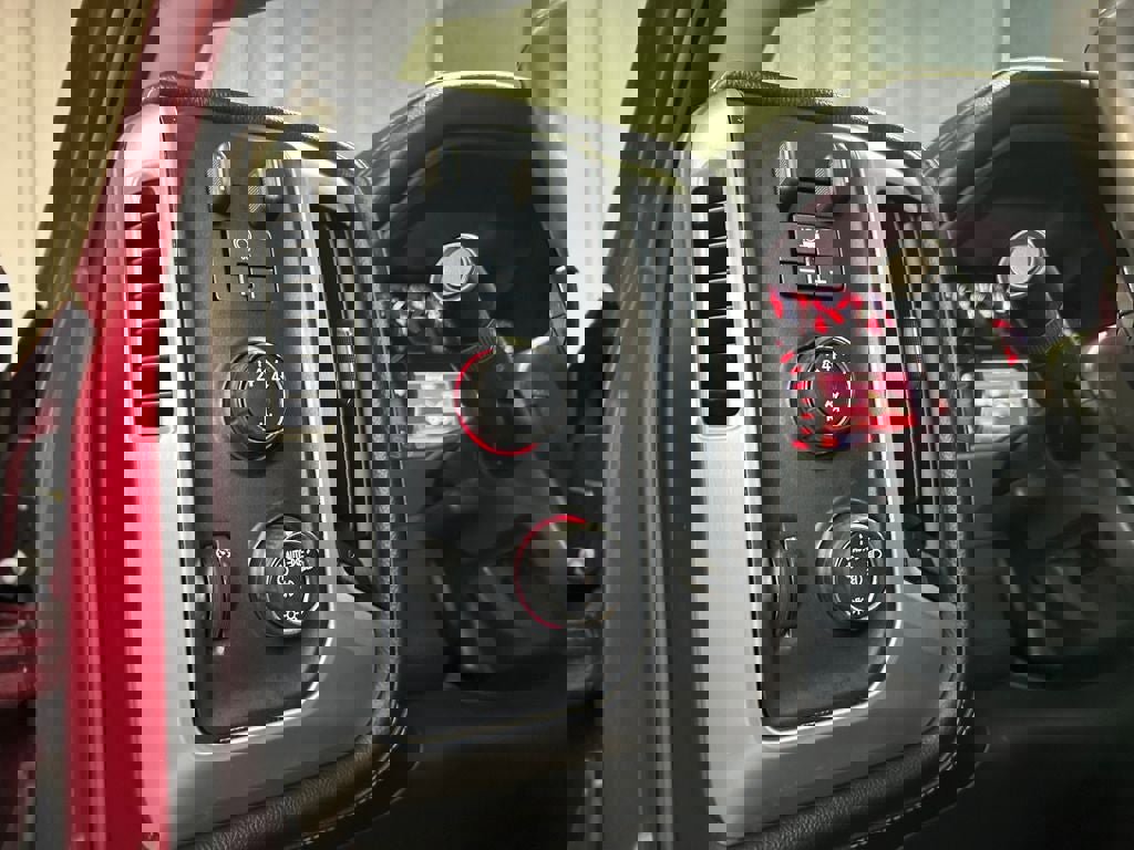 Used 2015 GMC Sierra 2500 SLT w/ Duramax Plus Package image 21