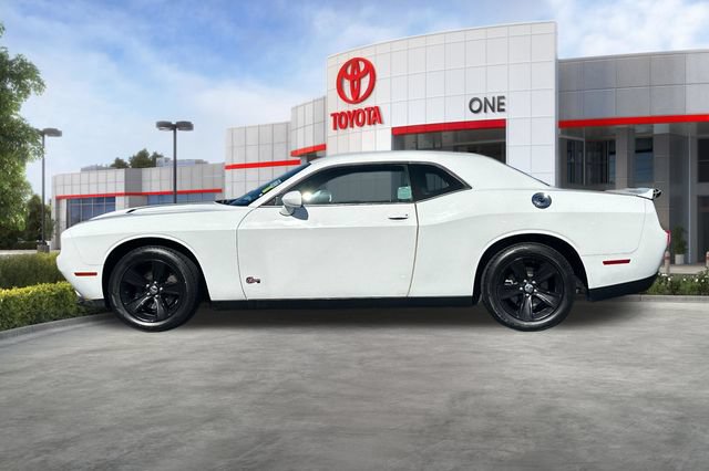 Used 2019 Dodge Challenger SXT RWD image 8