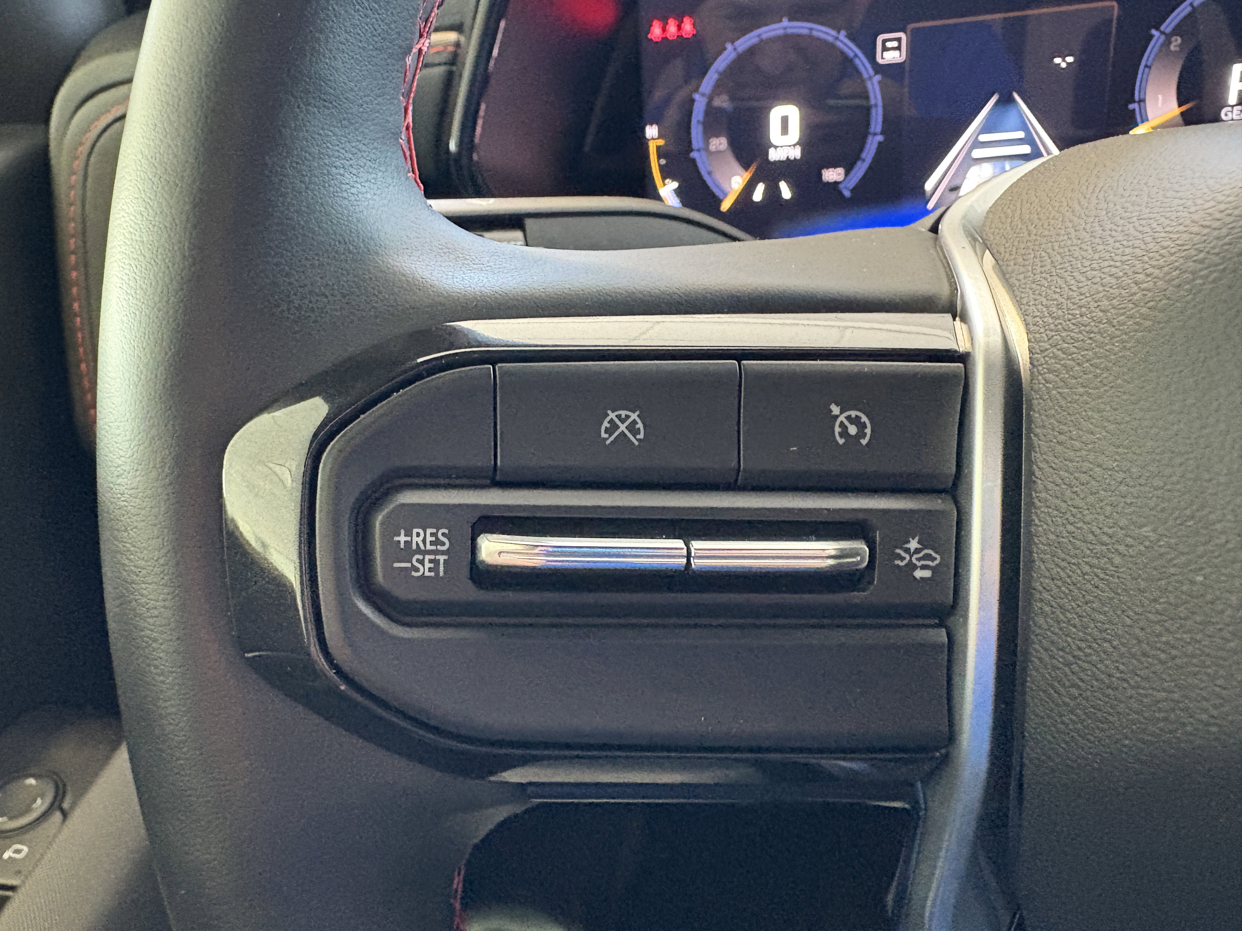 Used 2024 Chevrolet Colorado Z71 w/ Z71 Convenience Package 2 image 13