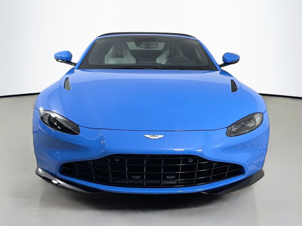 Used 2021 Aston Martin V8 Vantage Roadster RWD image 2