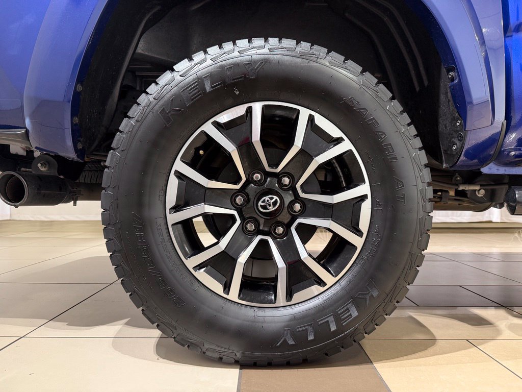 Certified 2023 Toyota Tacoma TRD Sport w/ Black Out Package (TMS) AWD/4WD image 9