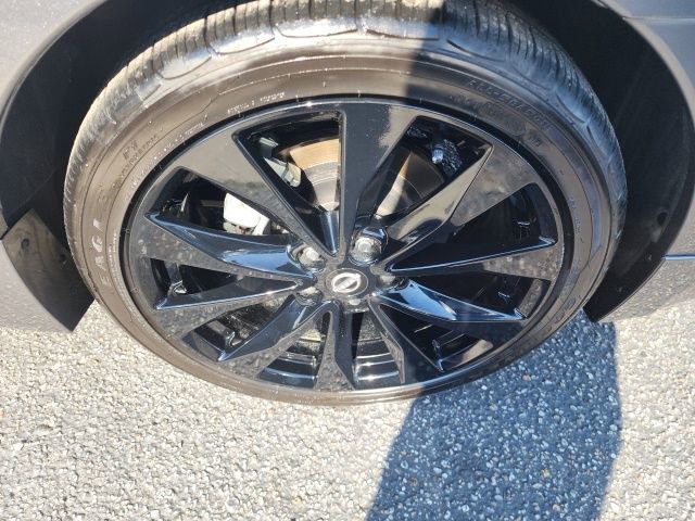 Used 2023 Nissan Maxima SR w/ Sport Mat Group image 10