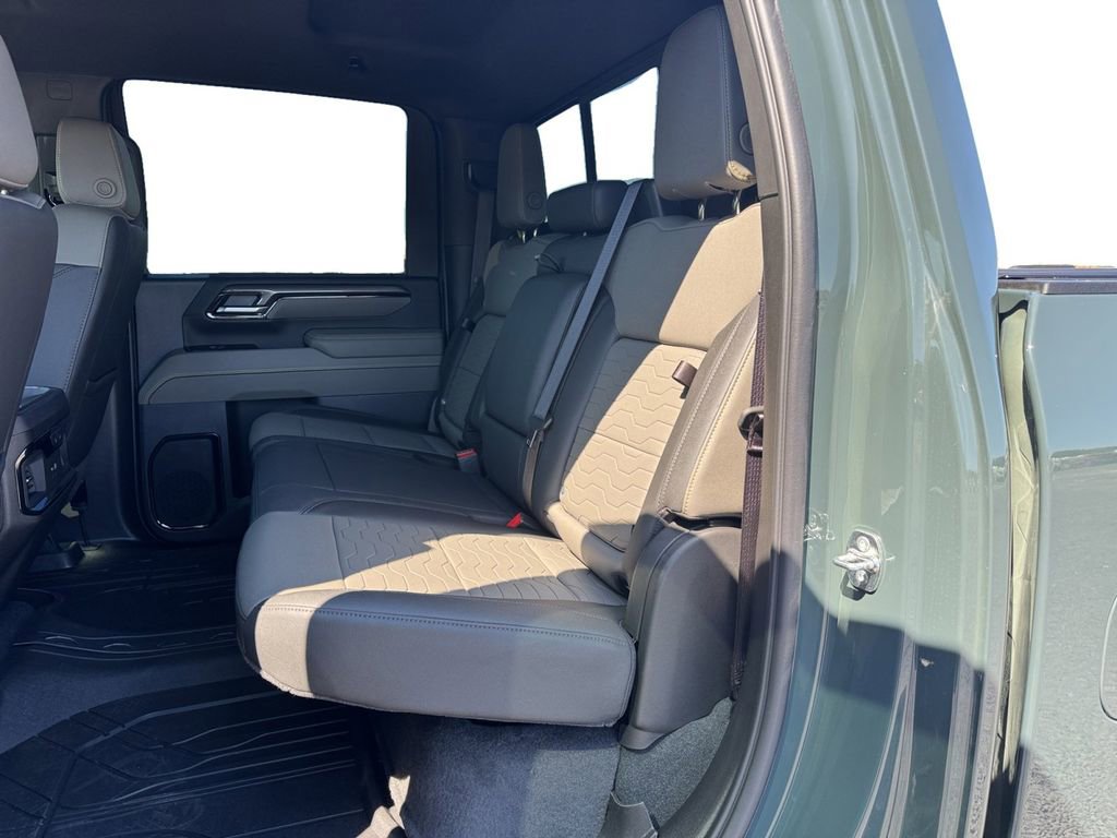 Used 2026 Chevrolet Silverado 2500 ZR2 AWD/4WD image 13
