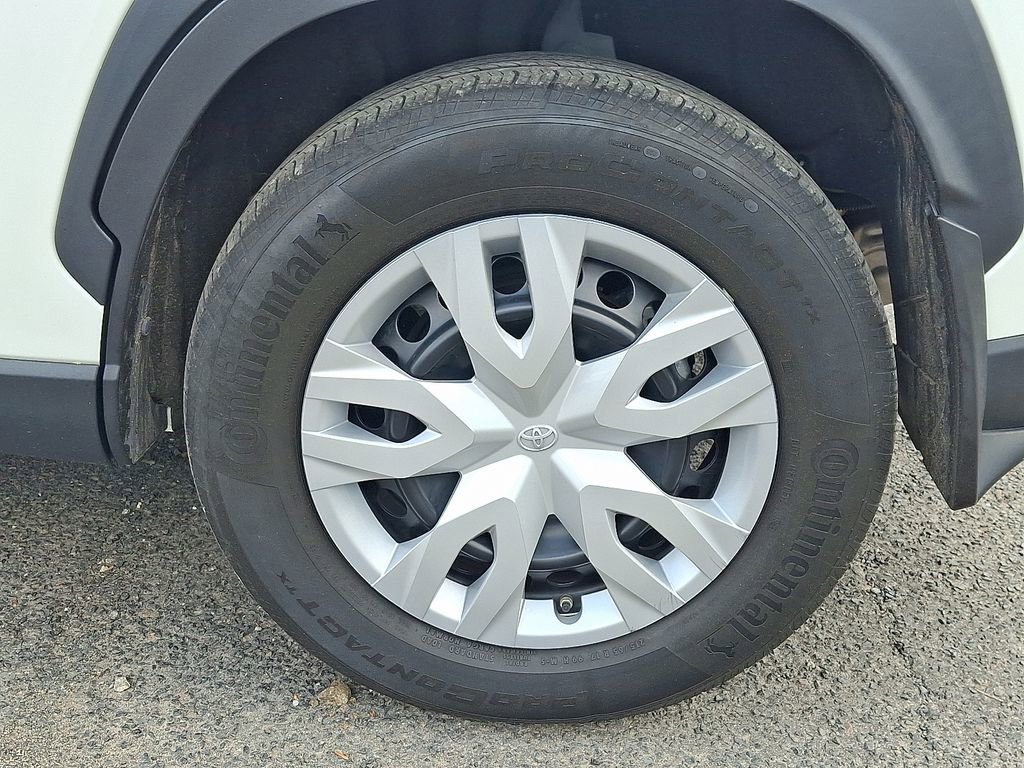 Used 2022 Toyota Corolla Cross L AWD/4WD image 11