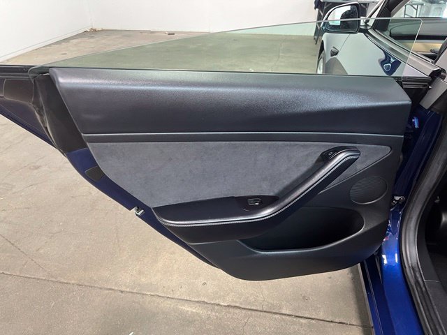 Used 2022 Tesla Model 3 Long Range AWD/4WD image 21