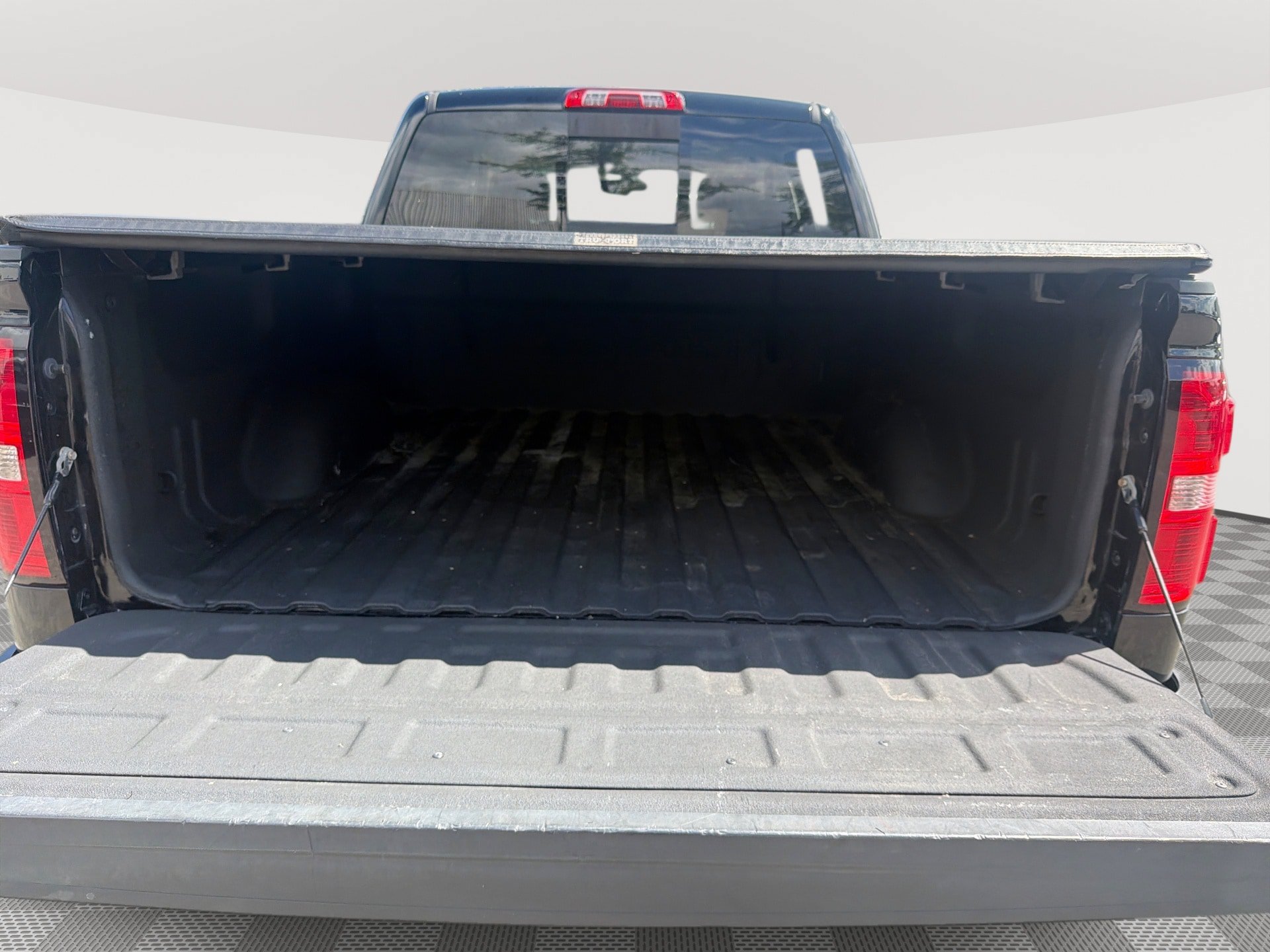 Used 2015 GMC Sierra 1500 Denali AWD/4WD image 22