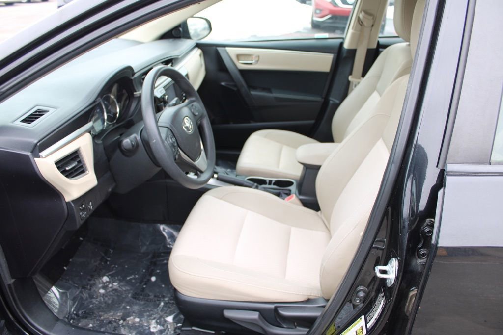 Used 2014 Toyota Corolla LE image 14