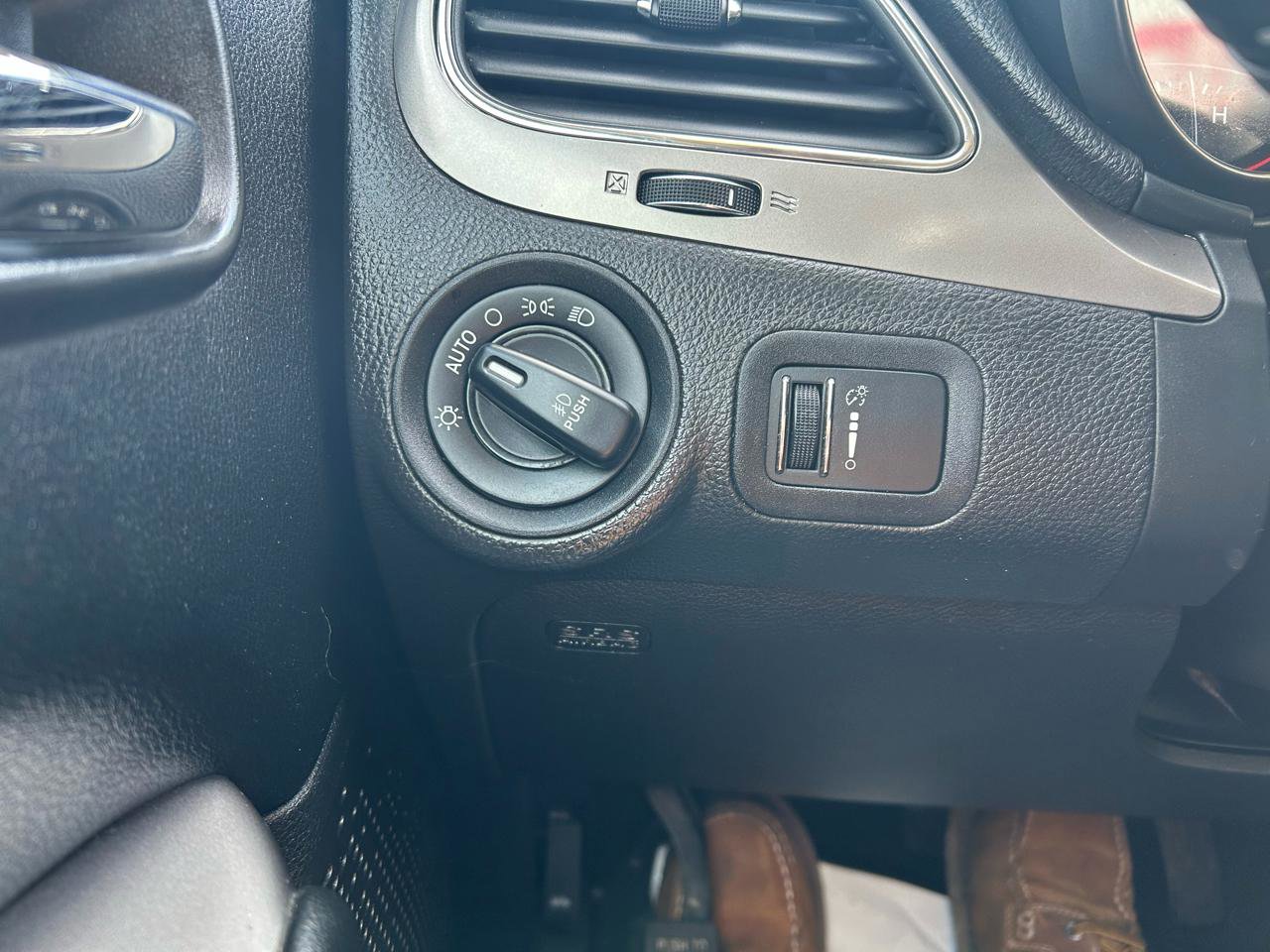 Used 2018 Dodge Journey Crossroad image 27