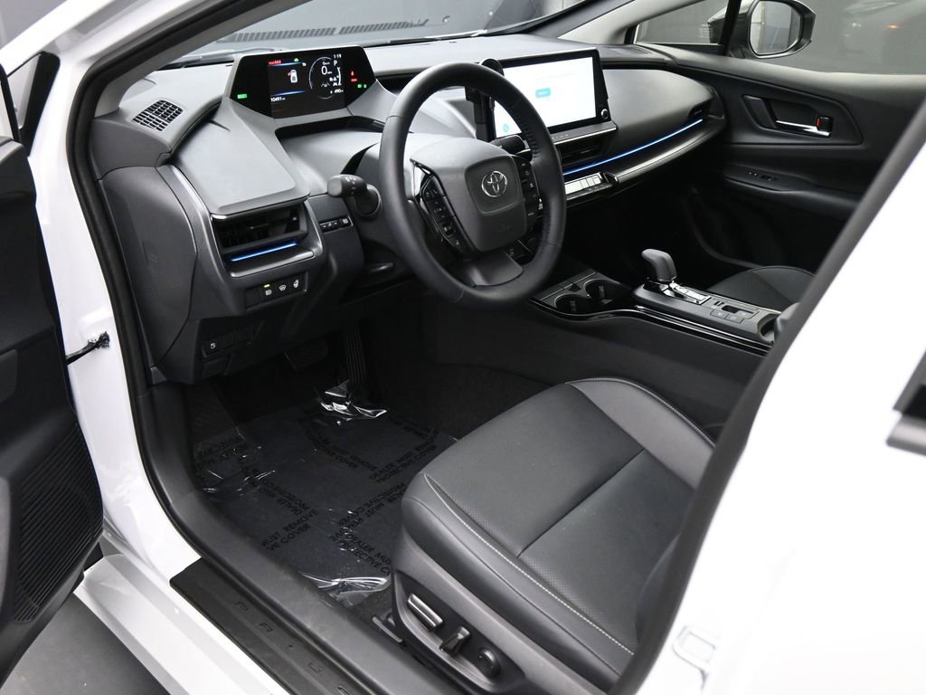 Used 2026 Toyota Prius FWD image 2