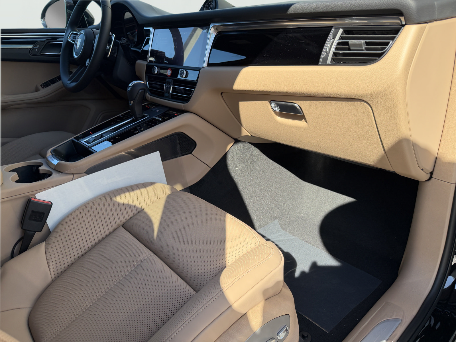 New 2026 Porsche Macan S AWD/4WD image 12