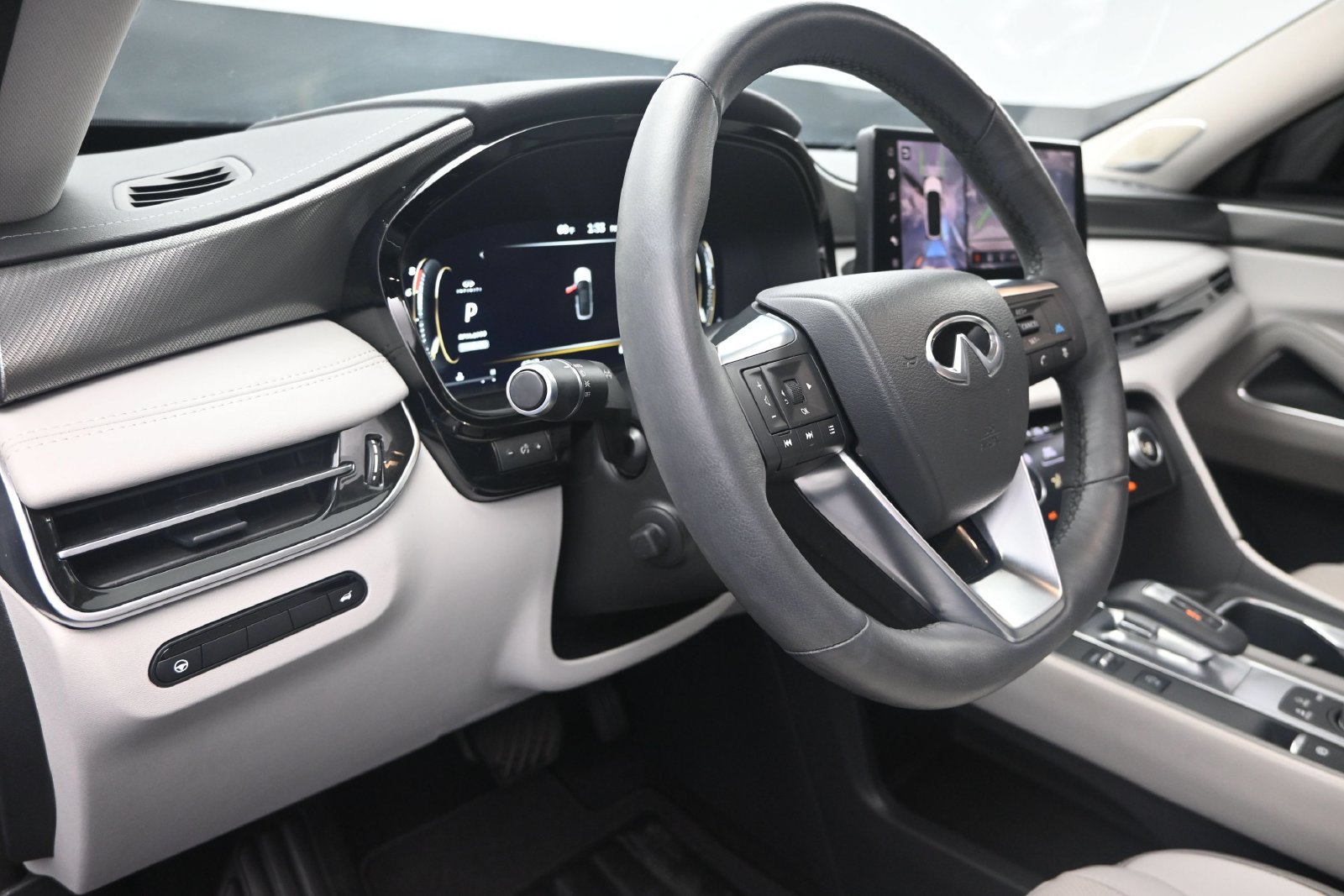 Certified 2026 INFINITI QX60 Luxe w/ Cargo Package FWD image 12