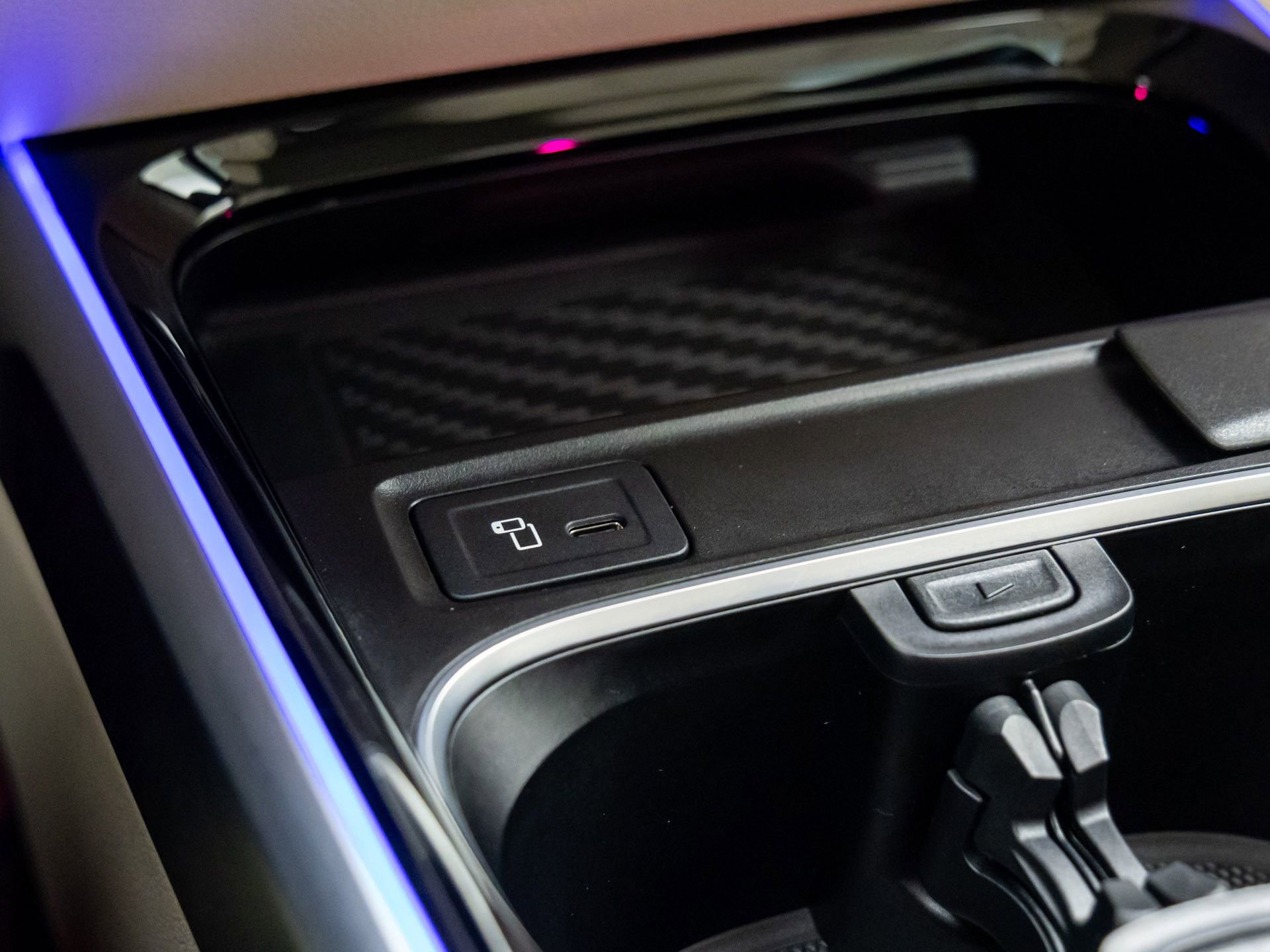 Used 2023 Mercedes-Benz EQB 300 4MATIC w/ Exclusive Package image 23