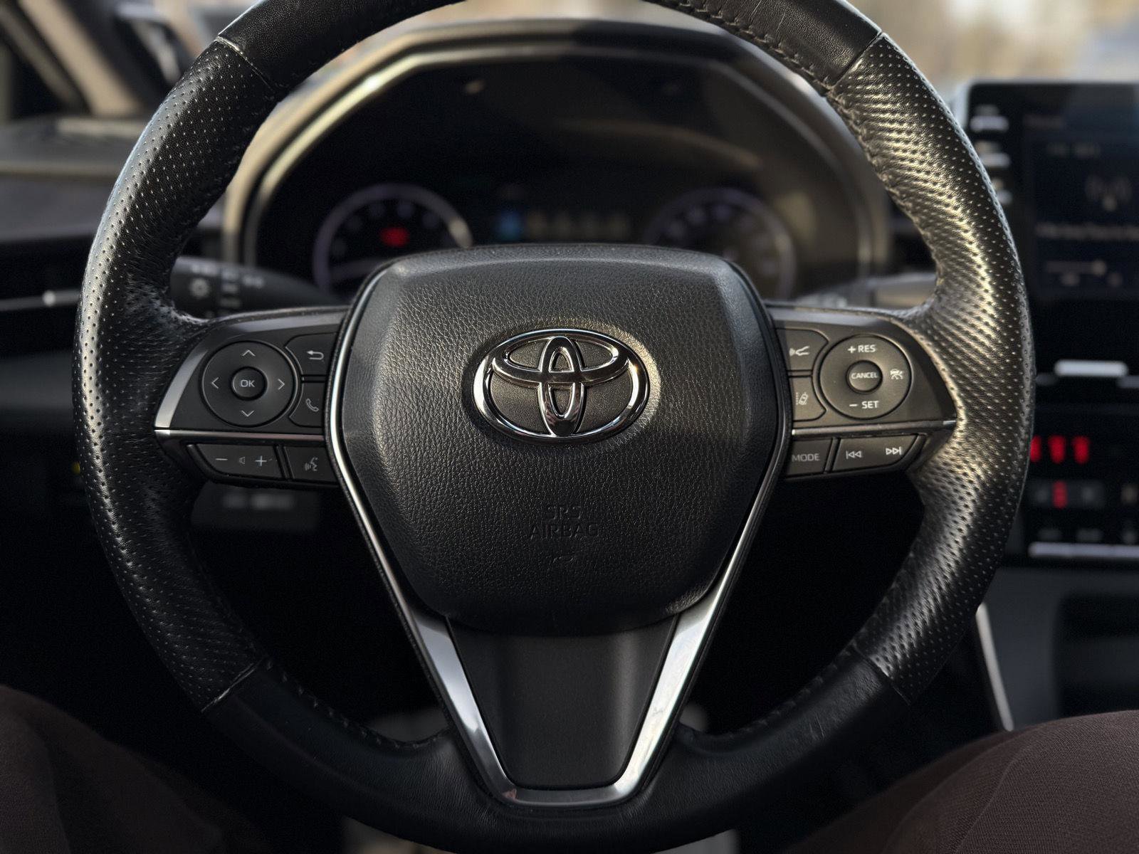 Used 2019 Toyota Avalon Touring image 16