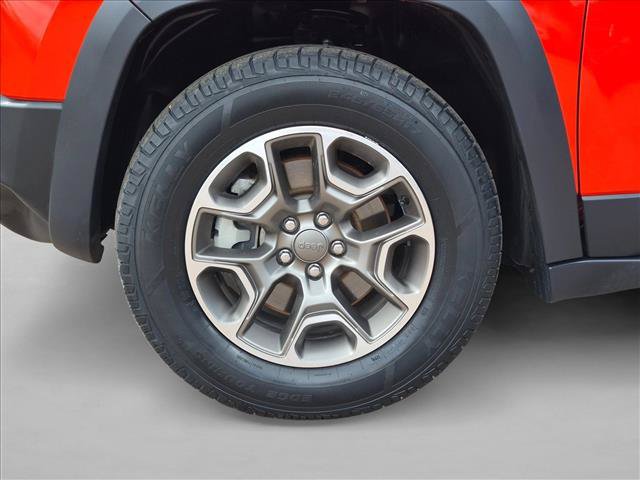 Used 2021 Jeep Cherokee Trailhawk AWD/4WD image 22