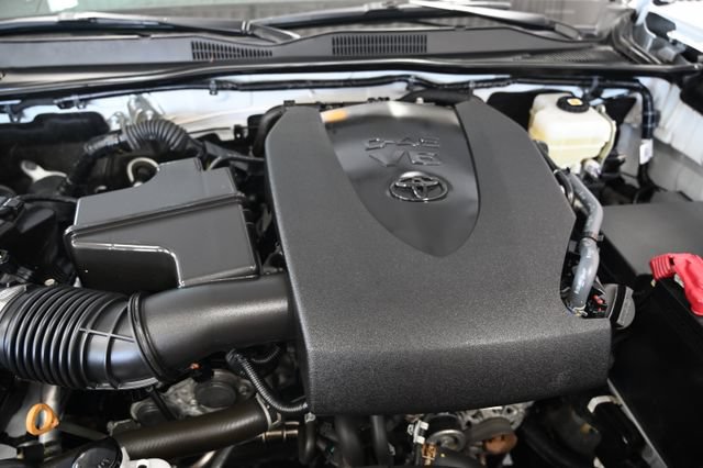 Used 2023 Toyota Tacoma TRD Off-Road AWD/4WD image 32