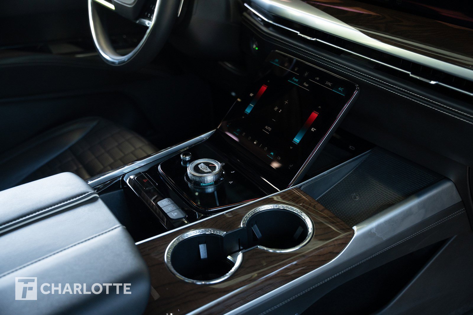 Used 2025 Cadillac Escalade Sport Platinum w/ LPO, Floor Liner Package AWD/4WD image 29