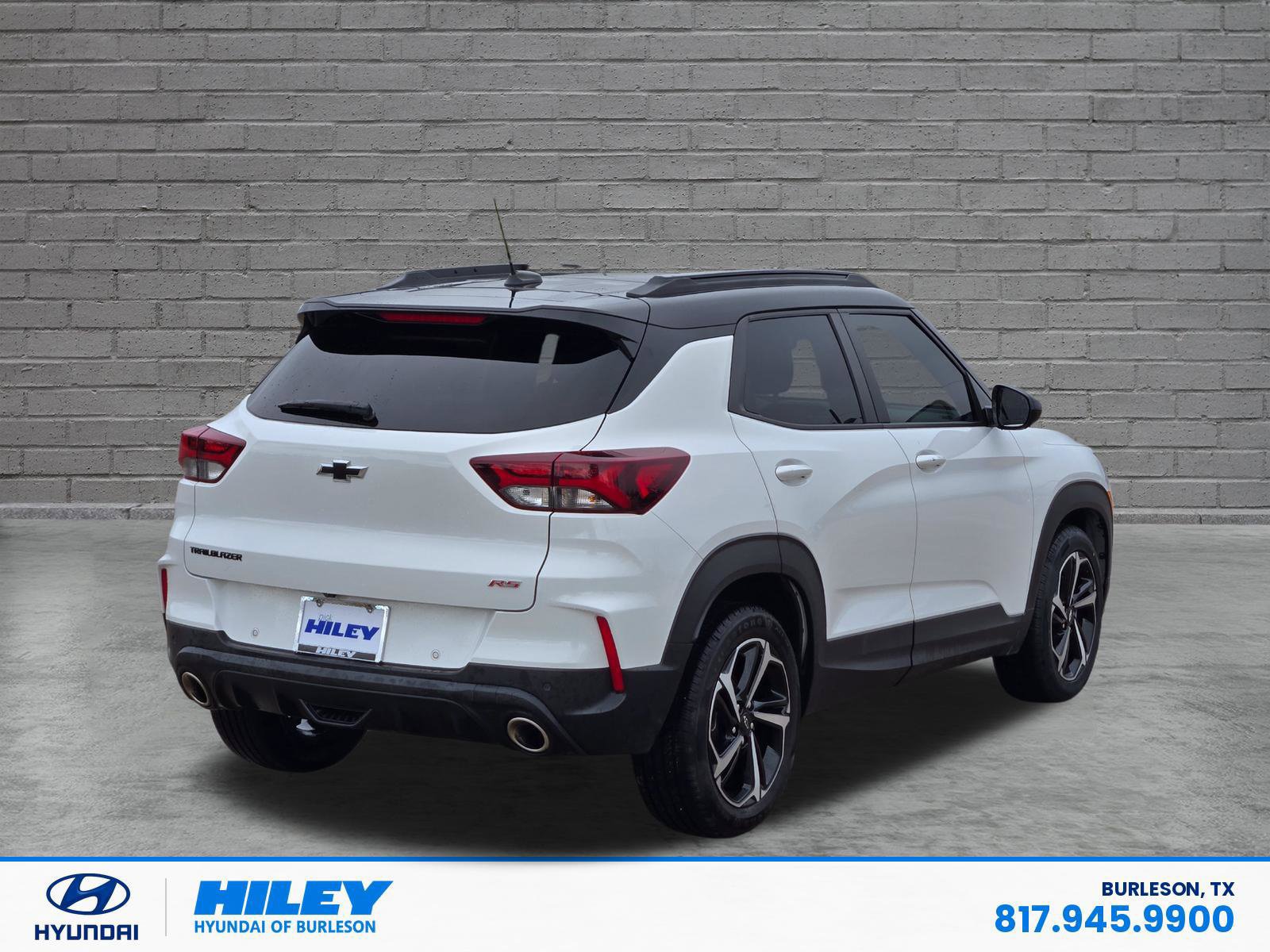 Used 2023 Chevrolet TrailBlazer RS w/ Sun and Liftgate Package FWD image 4