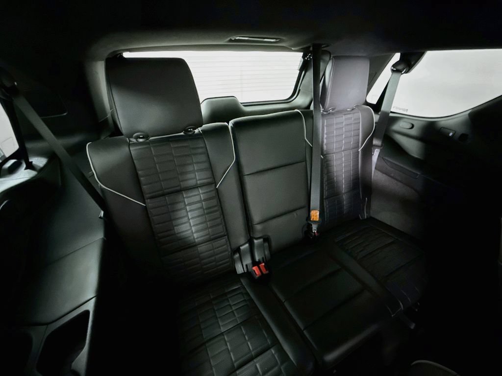 Used 2023 Cadillac Escalade V w/ LPO, ONYX Package AWD/4WD image 30
