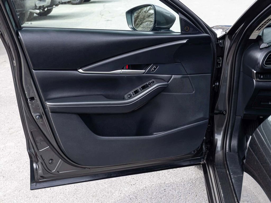 Used 2023 MAZDA CX-30 AWD 2.5 S w/ Select Package image 11