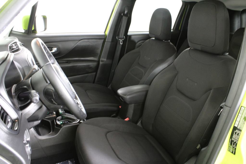 Used 2017 Jeep Renegade Altitude image 17