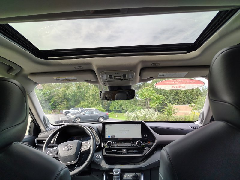 Used 2023 Toyota Highlander Limited AWD/4WD image 29